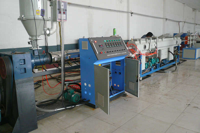 Barisan Pengeluaran Rod PMMA